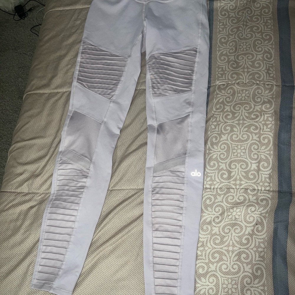 Alo high waist motto leggings size small in lavender